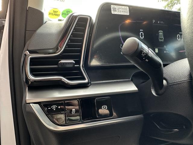2025 Kia Sportage EX photo 11