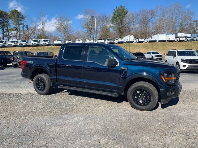2024 Ford F-150 XLT photo 2