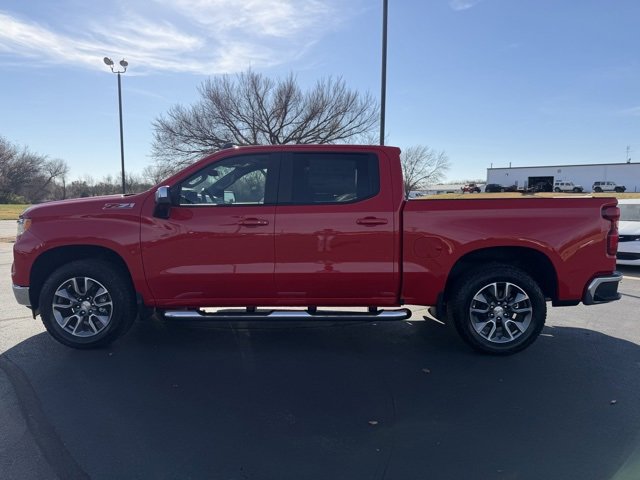 2026 Chevrolet Silverado 1500 LT photo 4