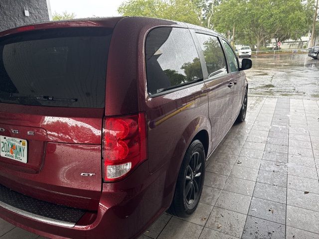 2020 Dodge Grand Caravan GT photo 2