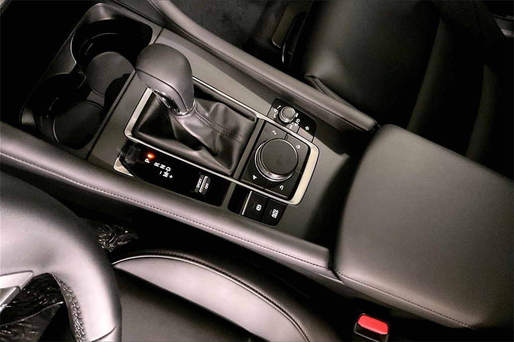 2026 MAZDA MAZDA3 - Image 6