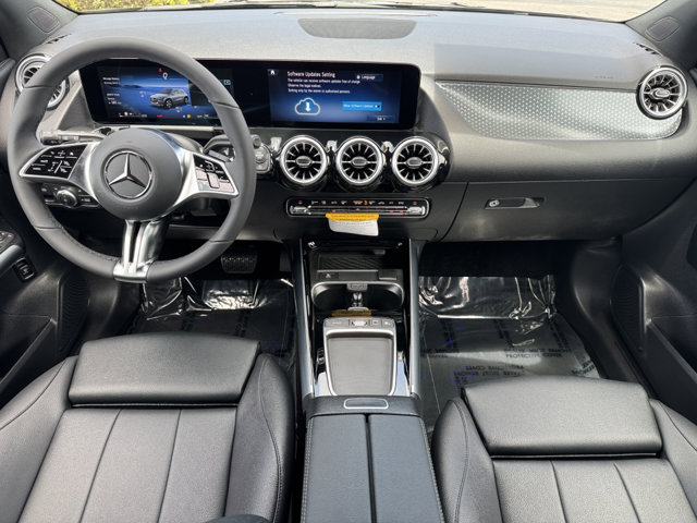 2025 Mercedes Benz GLA 250 4MATIC photo 4