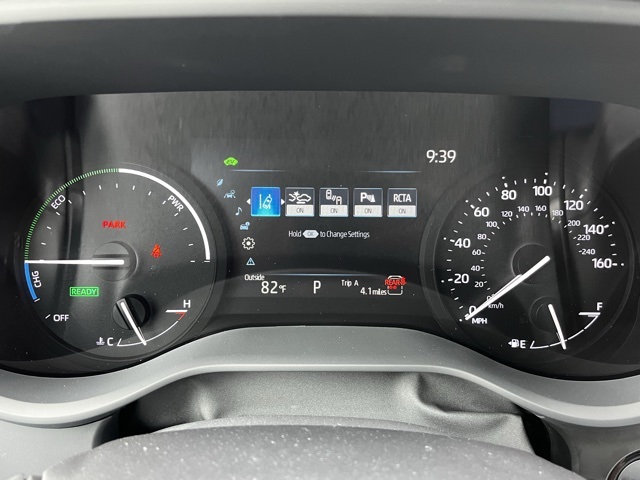 2025 Toyota Sienna XLE photo 9