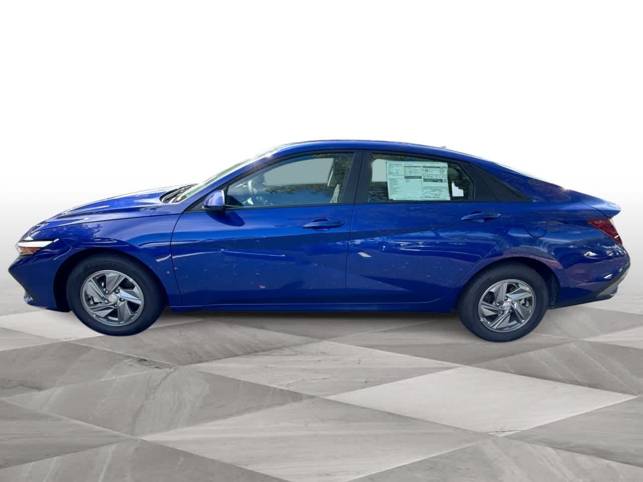 2025 Hyundai Elantra SE photo 4