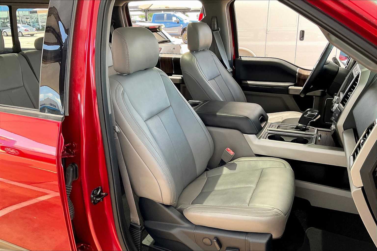 2020 Ford F-150 Lariat photo 8
