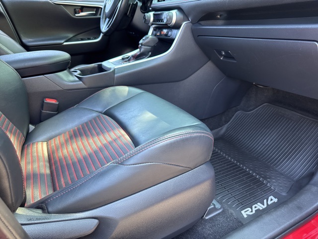 2022 Toyota RAV4 Prime XSE photo 16