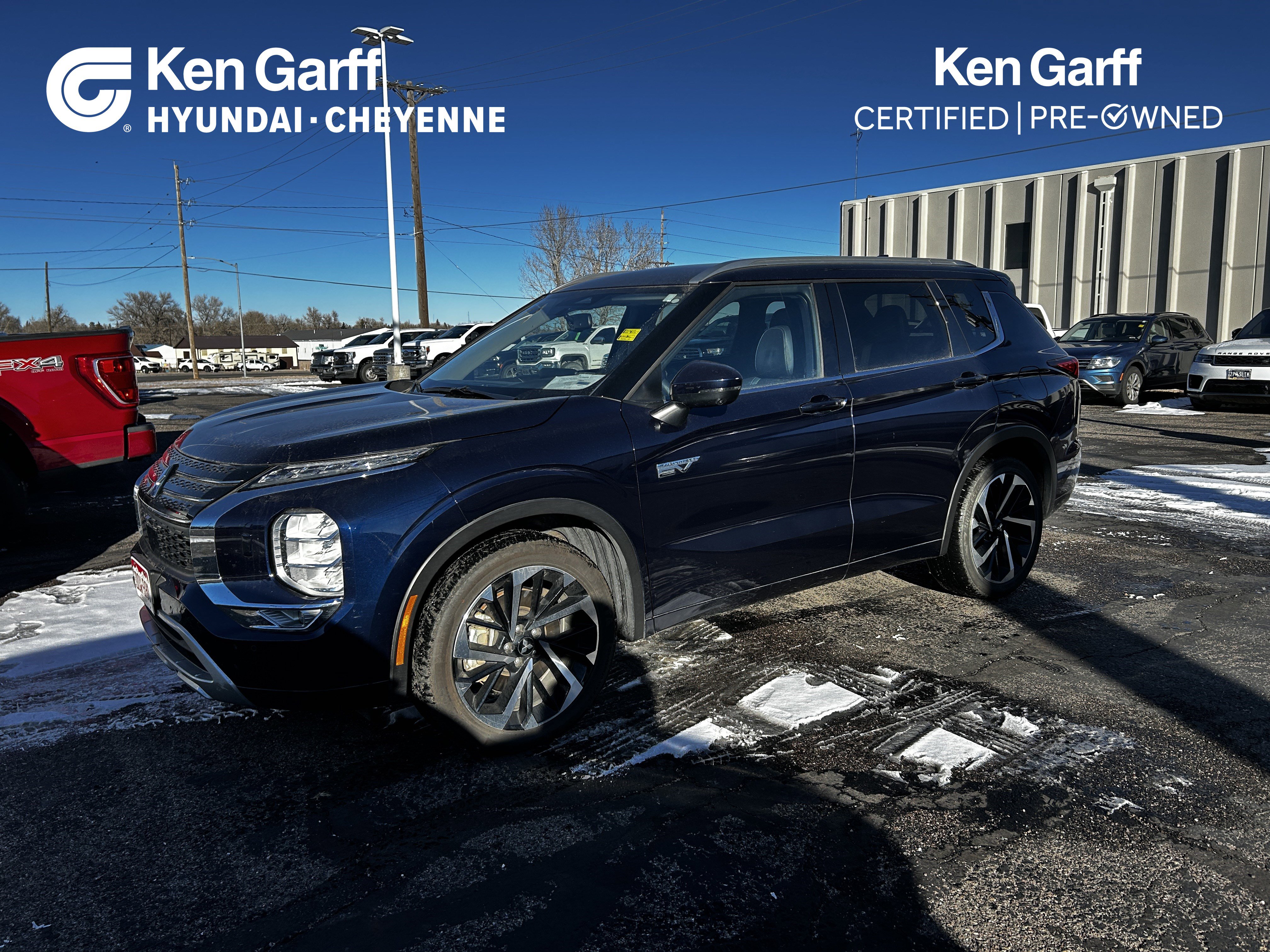 2024 Mitsubishi Outlander Plug-in Hybrid SEL's photo