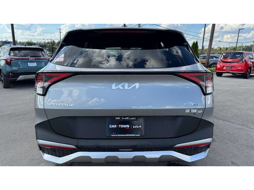 2025 Kia Sportage LX photo 4