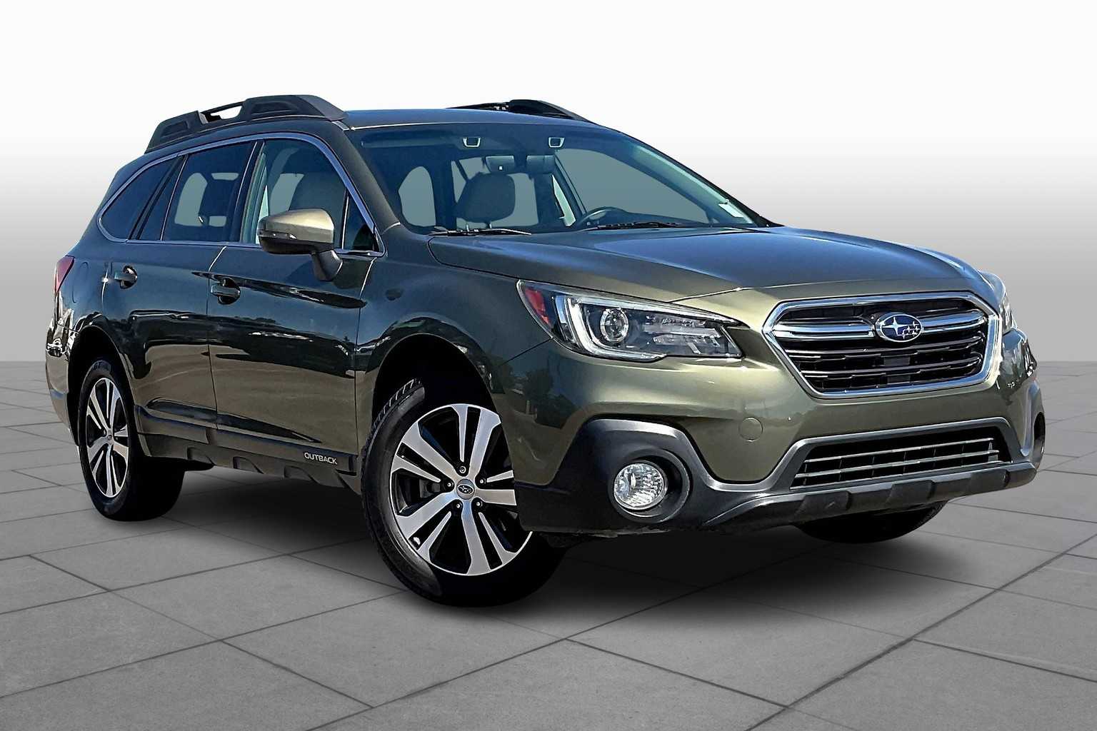 2018 Subaru Outback Limited photo 2