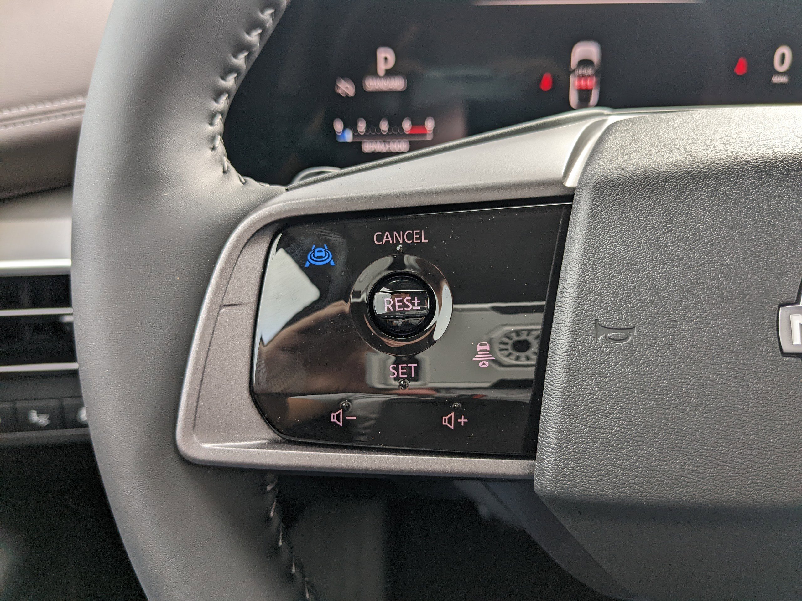2025 Nissan Murano Platinum photo 17