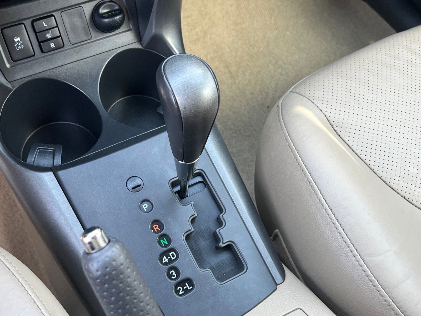 2012 Toyota RAV4 Limited photo 28