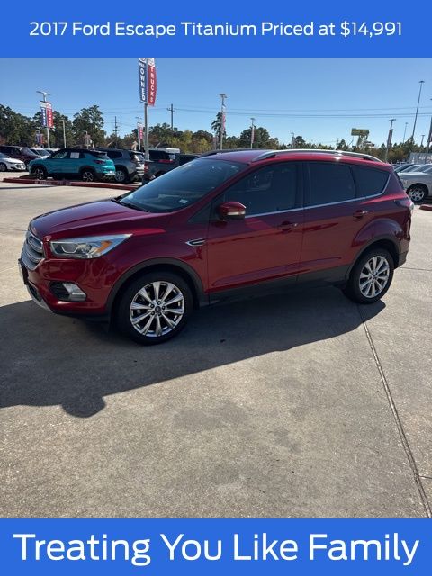 2017 Ford Escape Titanium's photo