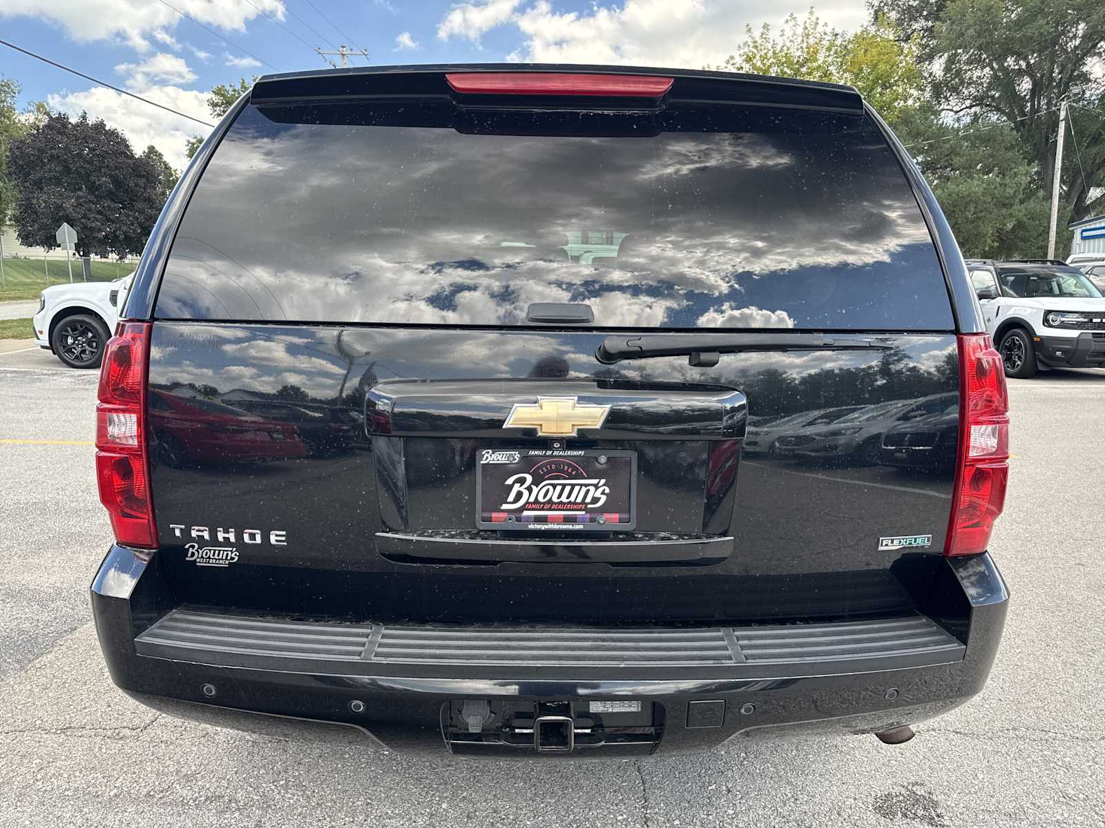 2011 Chevrolet Tahoe LT photo 3