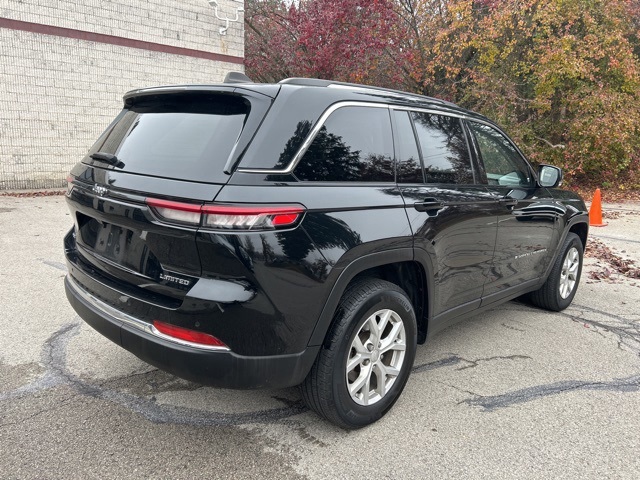 2023 Jeep Grand Cherokee Limited photo 4