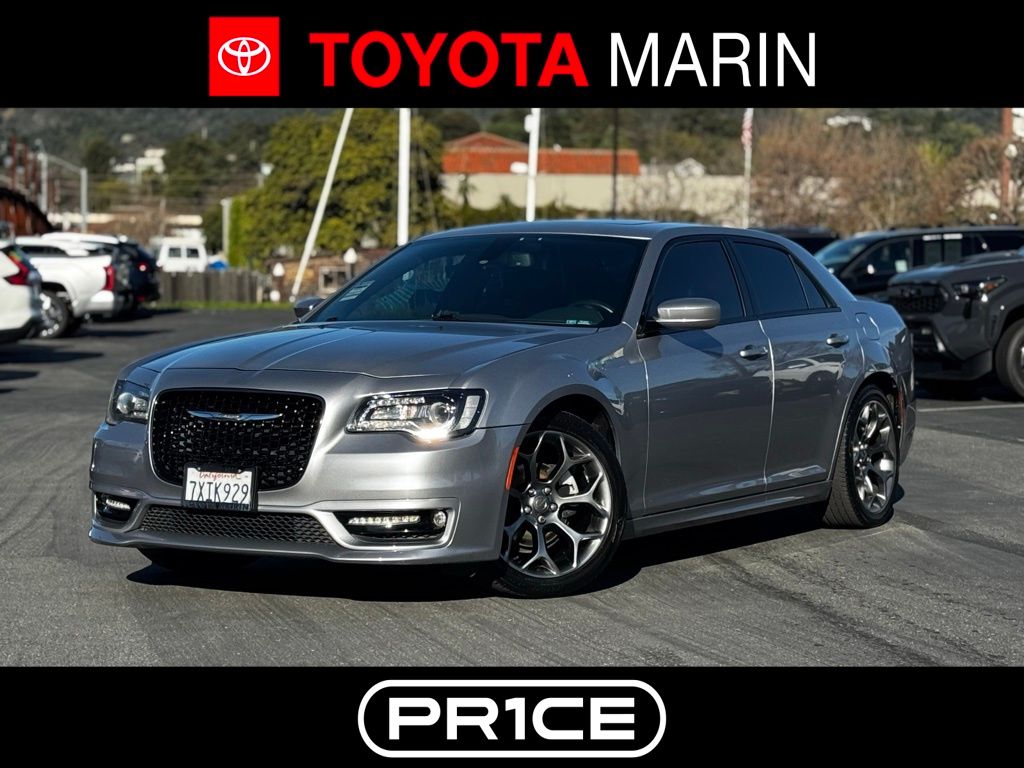 2017 Chrysler 300 S's photo