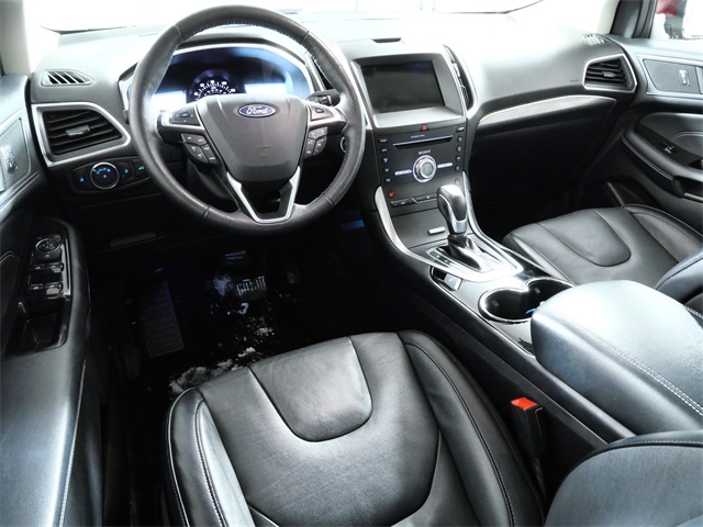 2018 Ford Edge Titanium photo 4