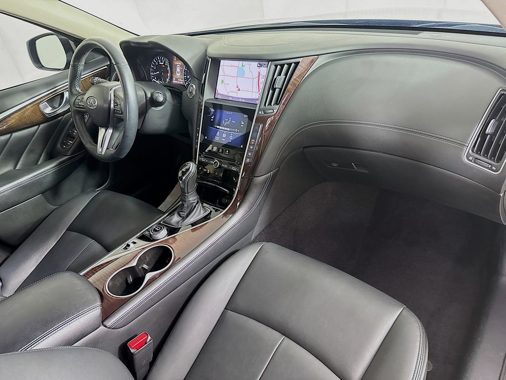 2018 Infiniti Q50 3.0t LUXE photo 32