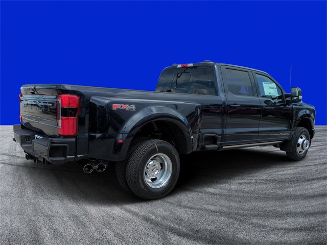 2025 Ford F-350 Platinum photo 3