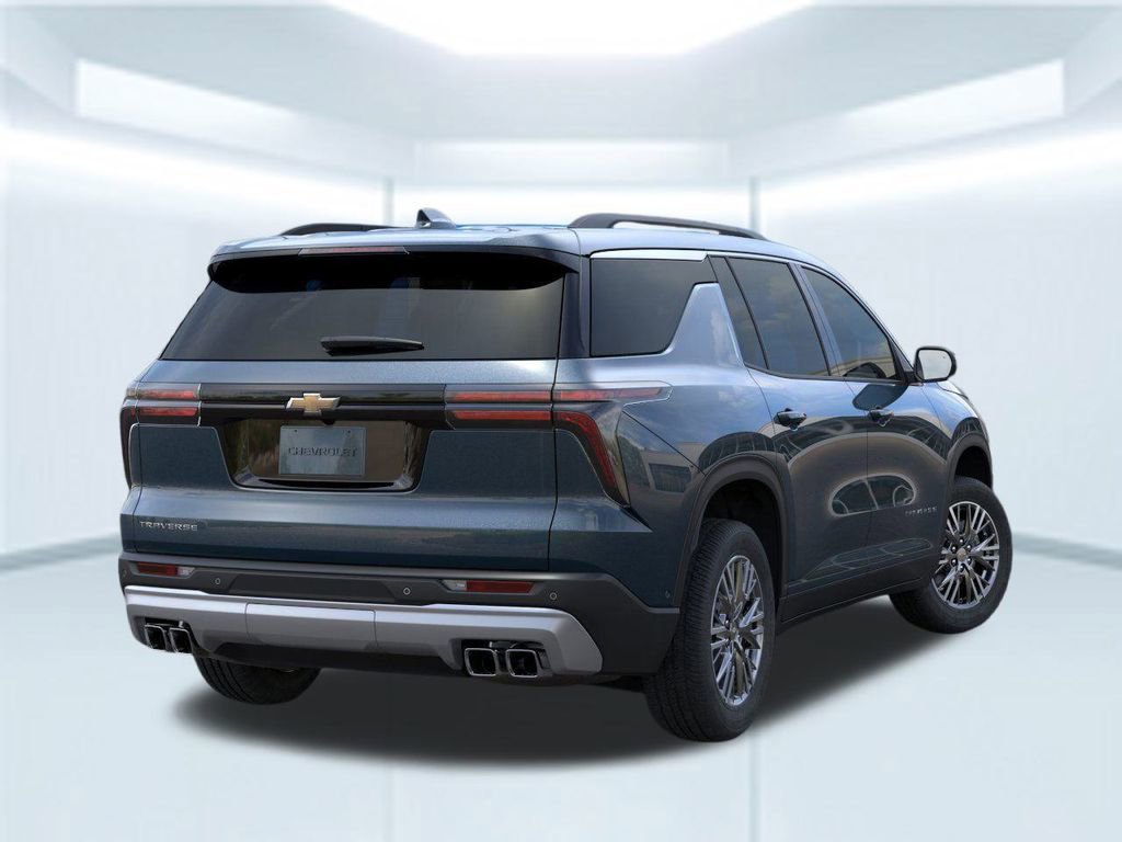 2026 Chevrolet Traverse photo 3