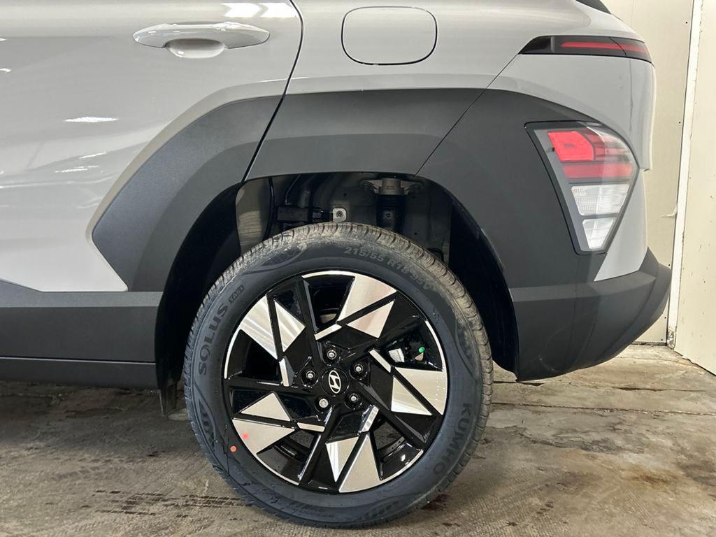 2025 Hyundai Kona SEL photo 3