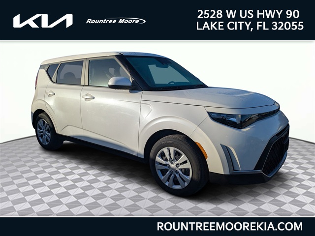 2025 Kia Soul LX's photo