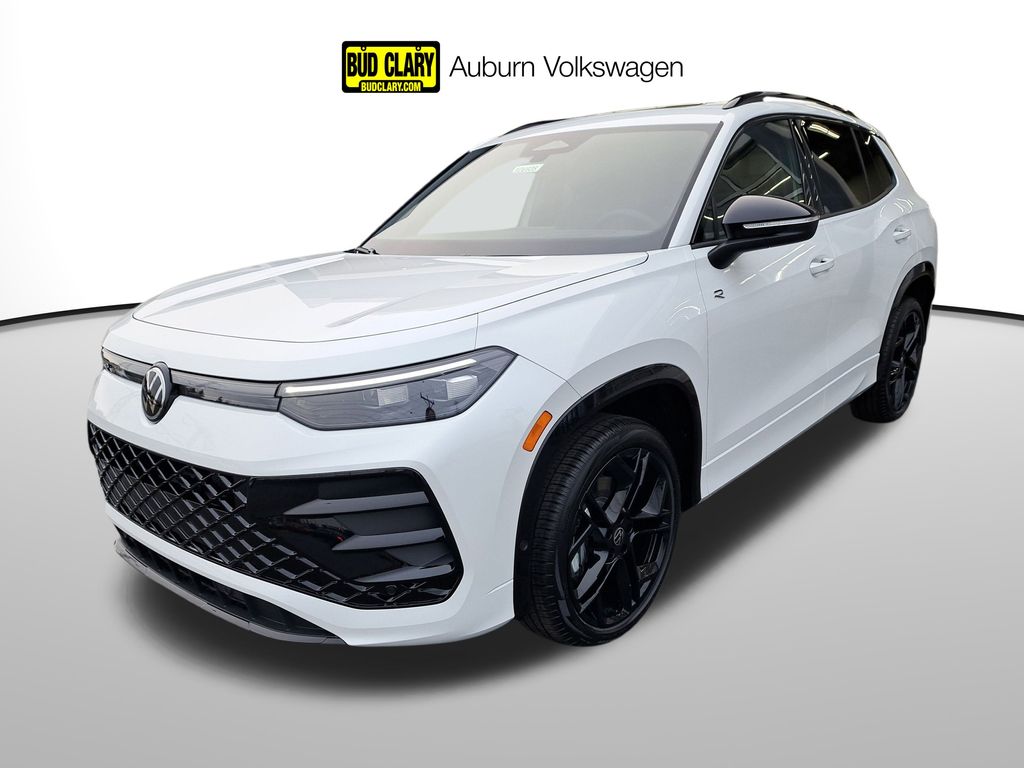 2025 Volkswagen Tiguan SE R-LINE BLACK's photo