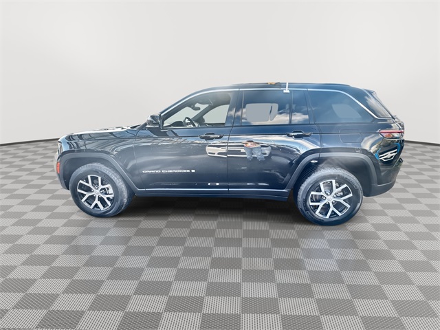 2024 Jeep Grand Cherokee Limited photo 3