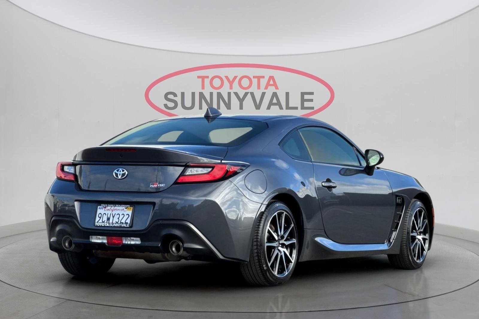 2023 Toyota GR86 Base photo 2