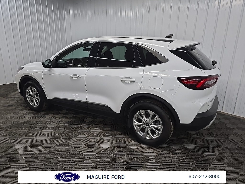 2023 Ford Escape Active photo 3