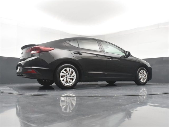 2019 Hyundai Elantra SE photo 23