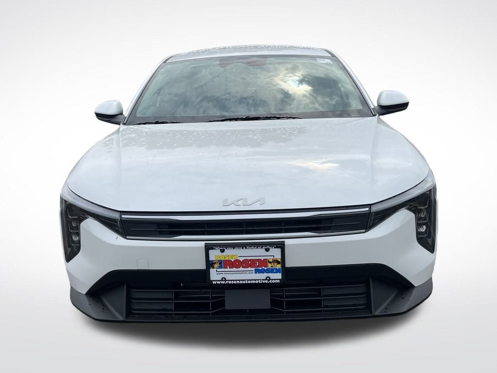 2025 Kia K4 LXS photo 8