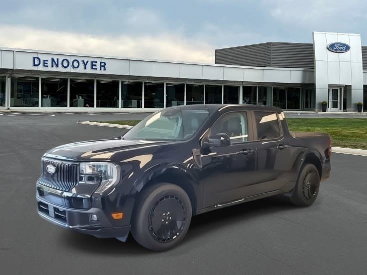 2025 Ford Maverick Lobo's photo