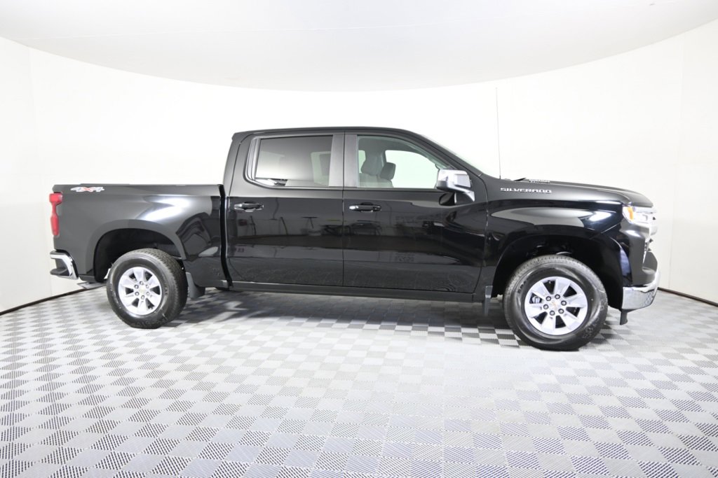 2025 Chevrolet Silverado 1500 LT photo 8