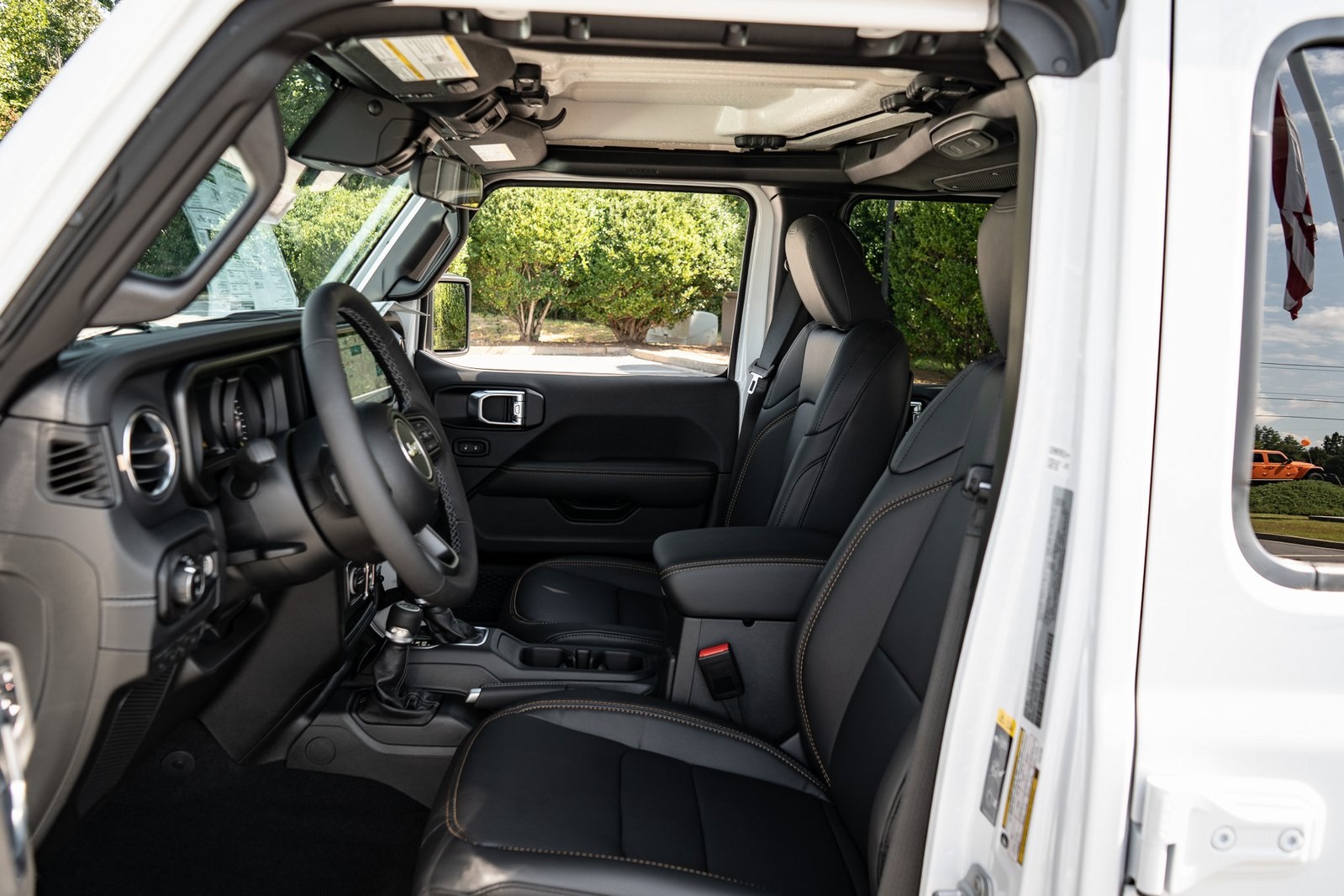 2025 Jeep Gladiator Sport photo 14
