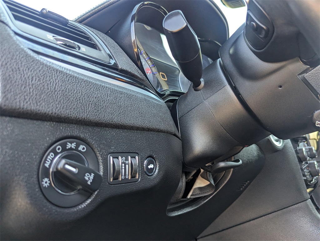 2019 Chrysler 300 S photo 13