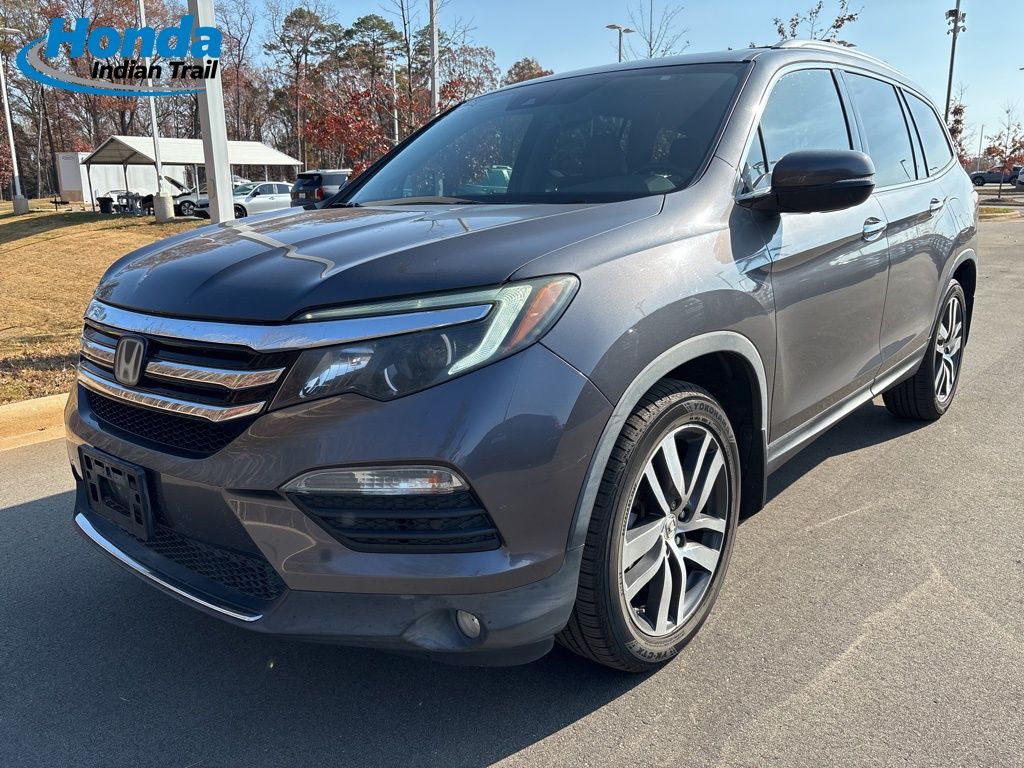 2017 Honda Pilot Touring's photo