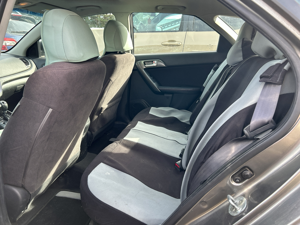 2011 Kia Forte SX photo 8