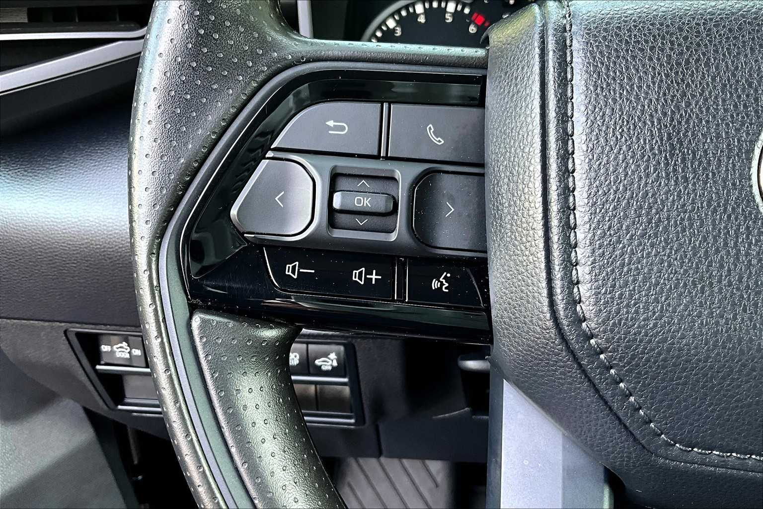 2024 Toyota Tundra SR5 CrewMax photo 21
