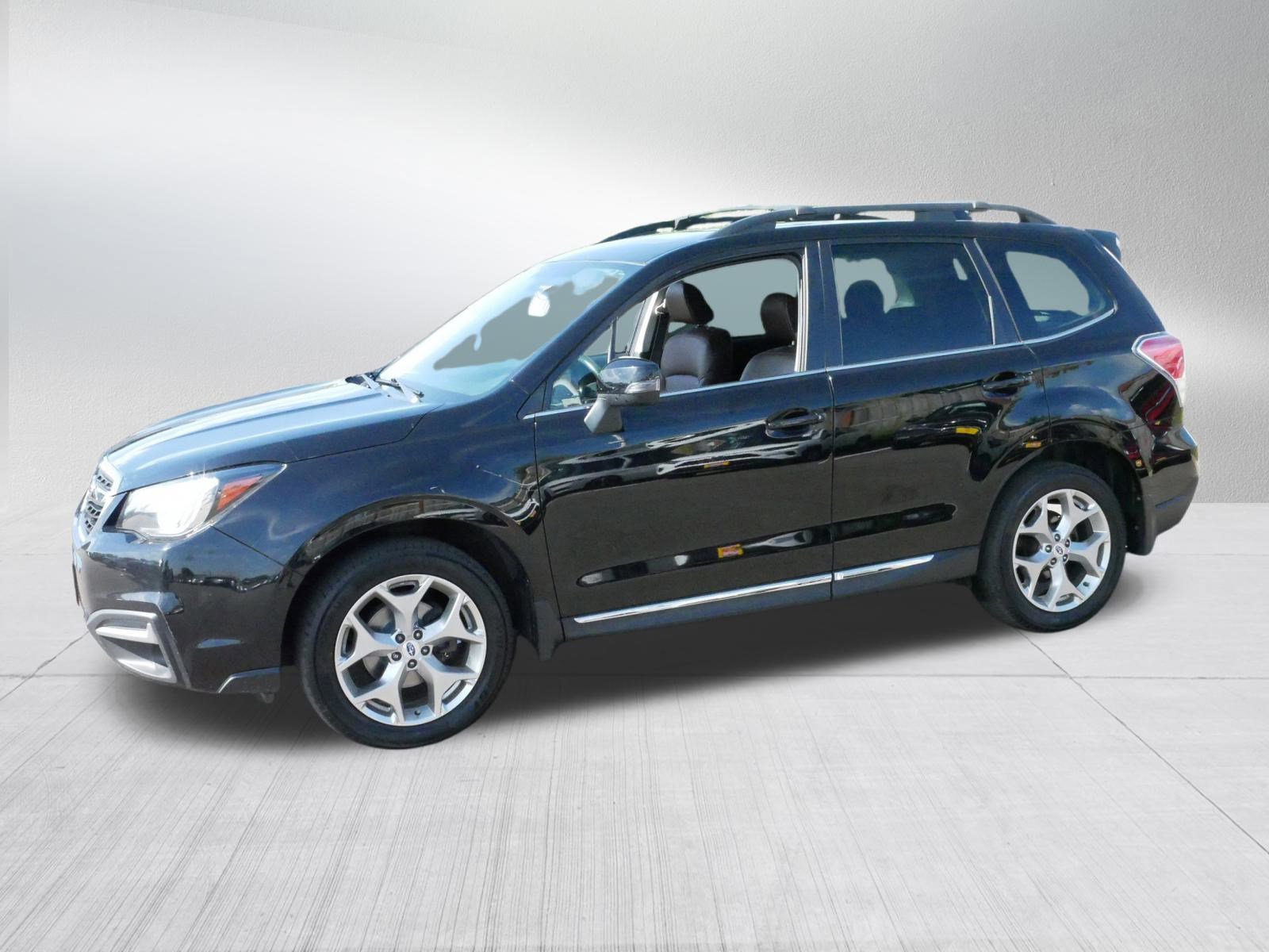 2018 Subaru Forester Touring photo 4