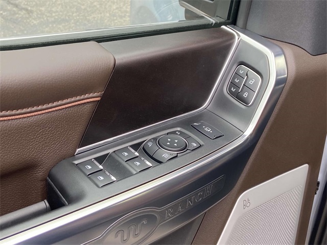 2025 Ford F-250 photo 12
