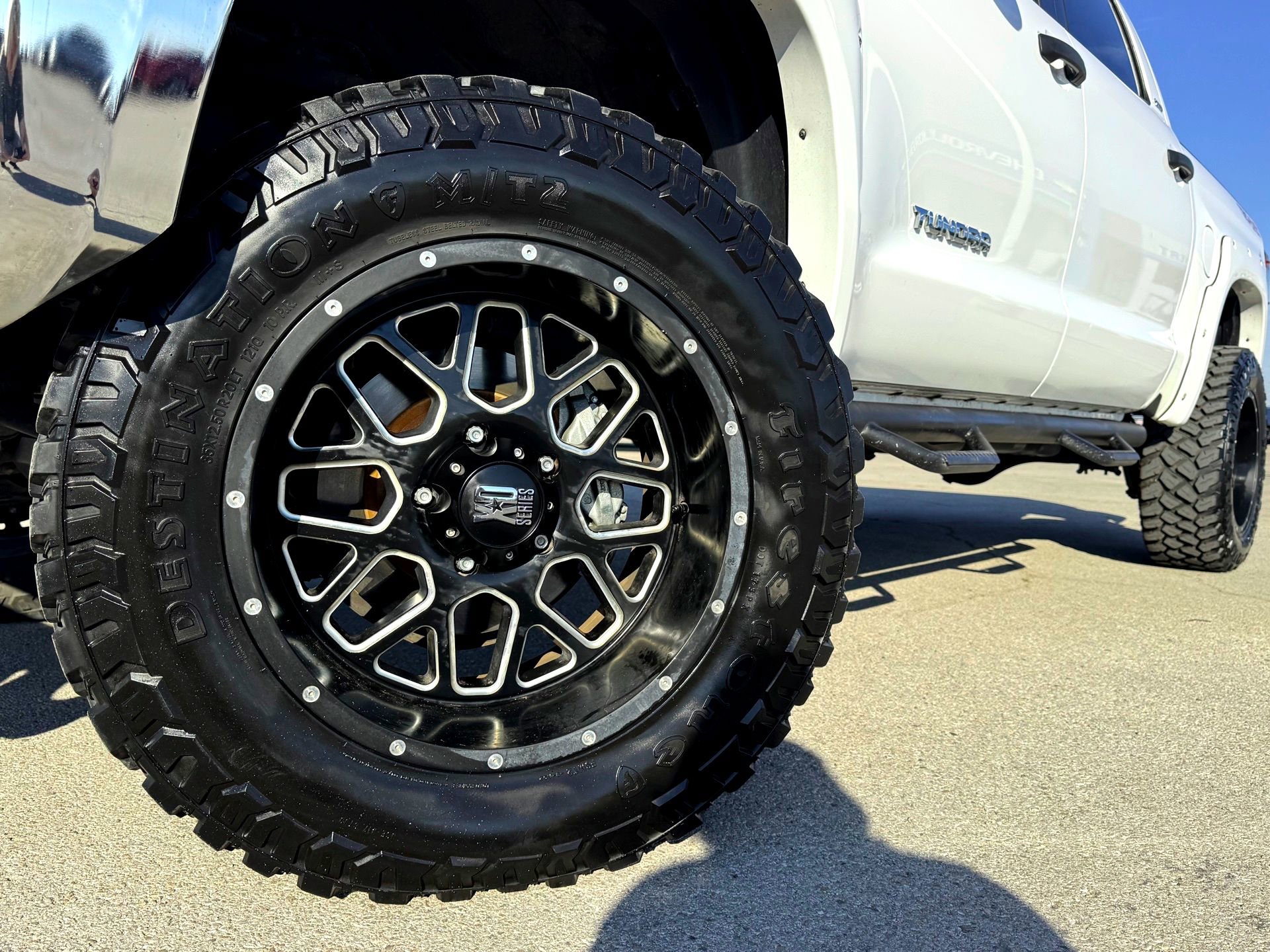 2018 Toyota Tundra SR5 TRD photo 2