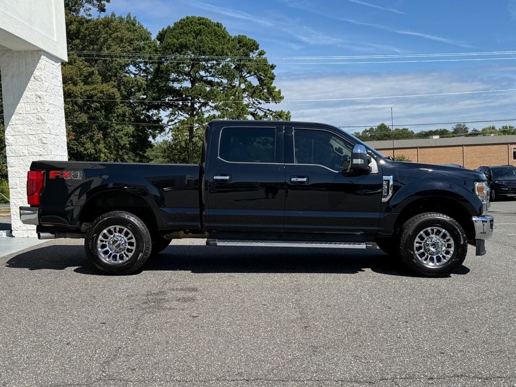 2022 Ford F-350 Lariat photo 19