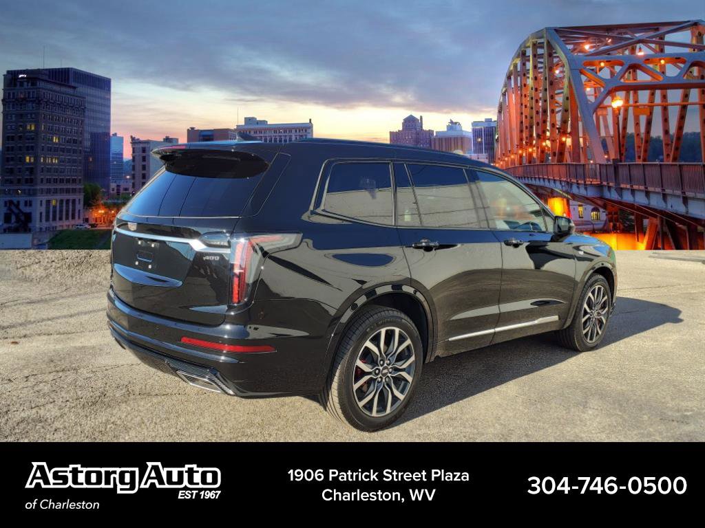 2024 Cadillac XT6 Sport photo 3
