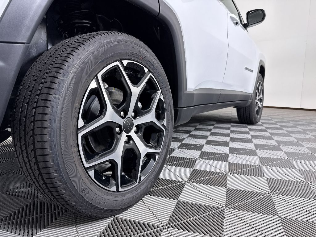 2025 Jeep Compass Limited photo 9