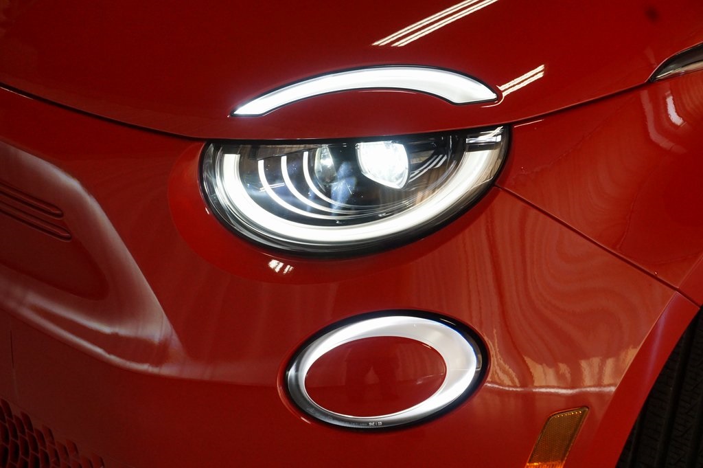 2024 Fiat 500e Red photo 26