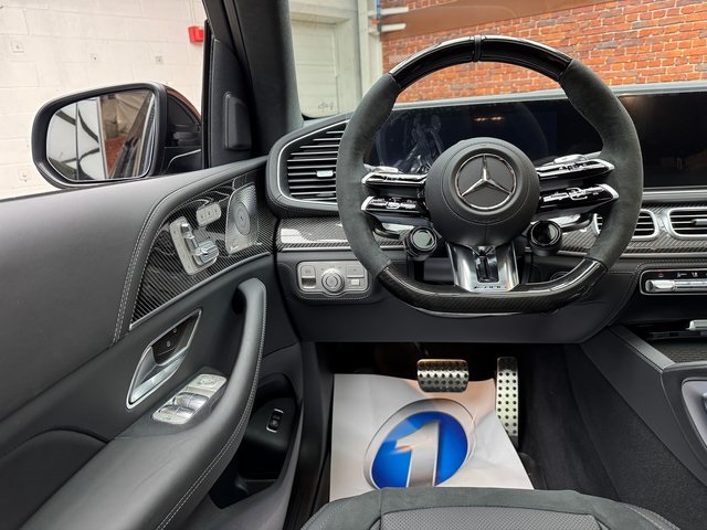 2025 Mercedes Benz GLS 63 AMG 4MATIC photo 10
