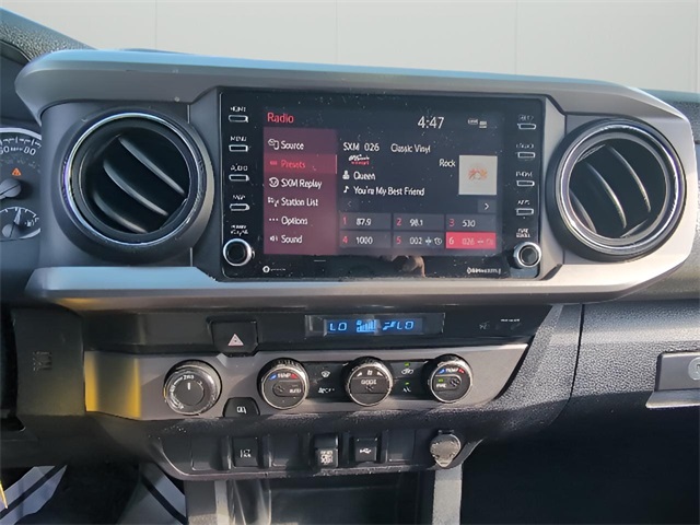 2022 Toyota Tacoma SR5 photo 27