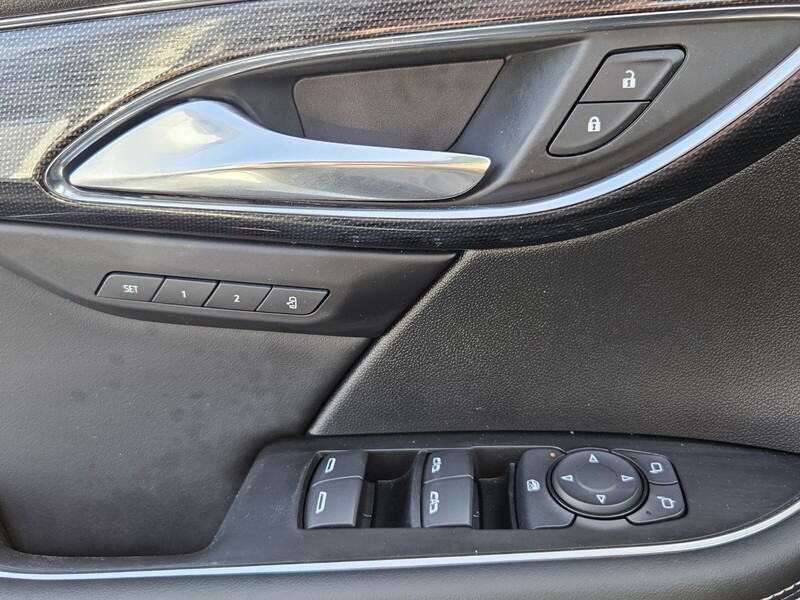 2023 Buick Envision Essence photo 16