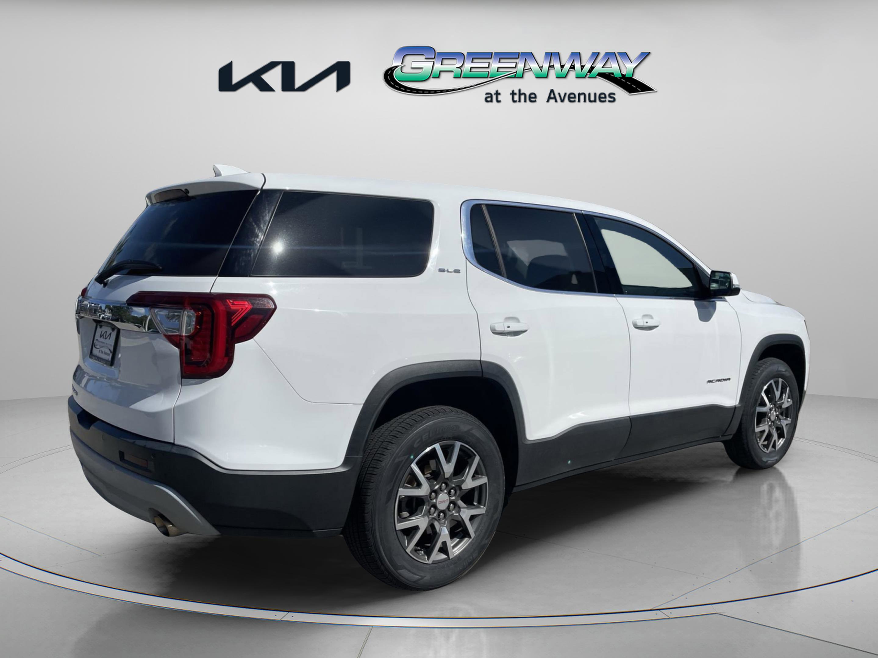 2021 Gmc Acadia SLE photo 3