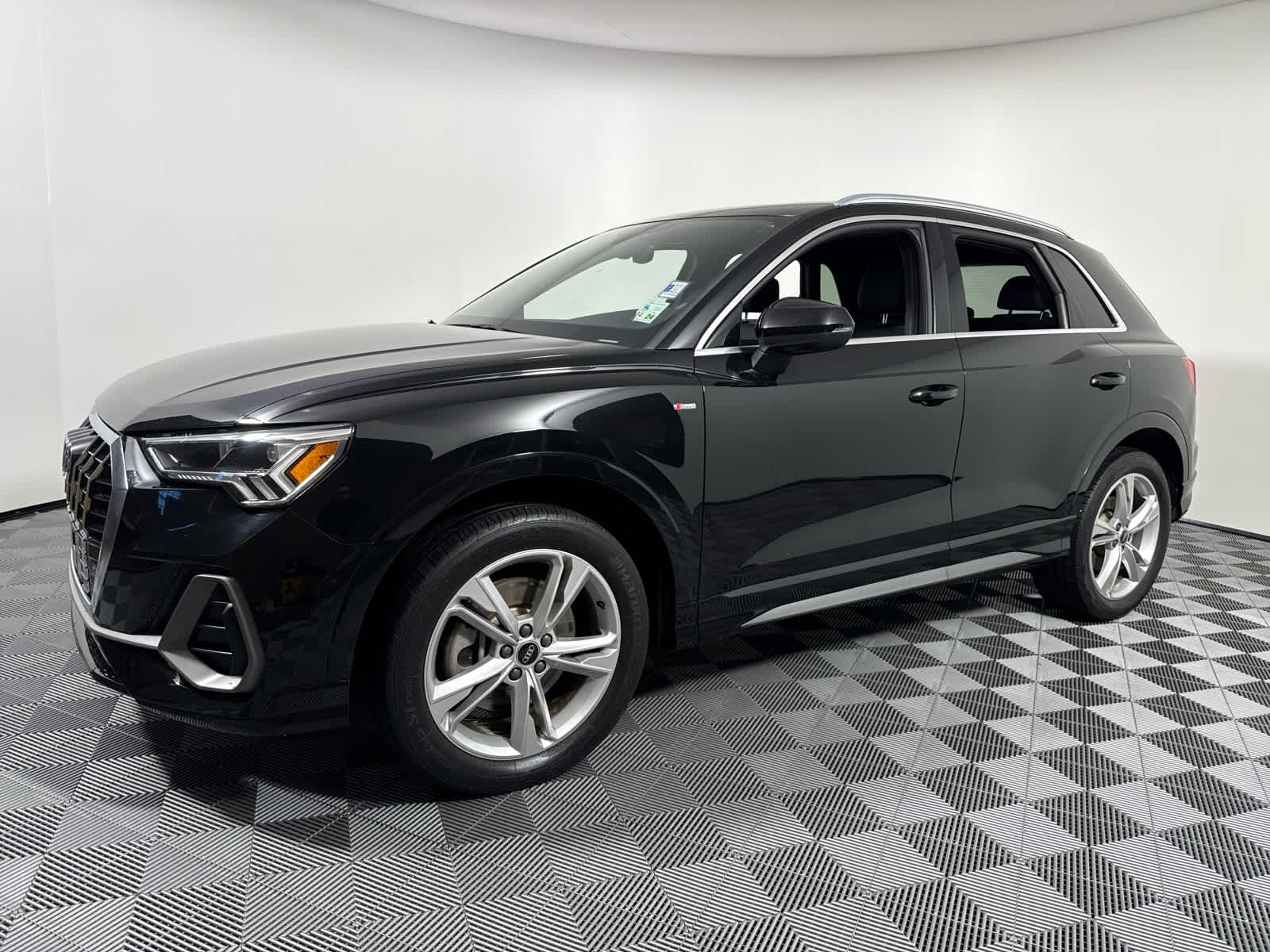 2022 Audi Q3 S line Premium Plus photo 12